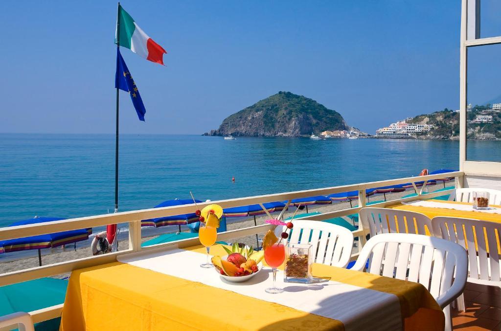 Hotel Vittorio Beach Resort Barano d'Ischia Екстер'єр фото